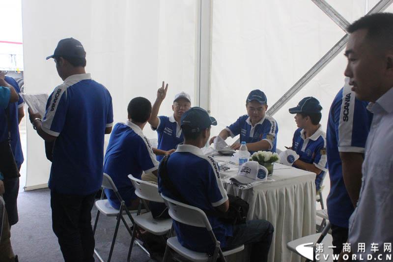 “2014斯堪尼亚中国卡车驾驶员大赛”首站区域赛于6月15日在深圳鸣锣开战。50名顶尖选手从约500名深圳区域报名者中脱颖而出，争夺深圳区域赛的前三甲。