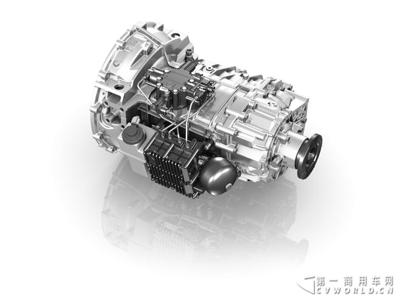 随着汉诺威商用车展的临近，采埃孚公司（ZF）近日在德国亚琛市举行了一场别开生面的新产品试乘试驾活动。在这次活动上，采埃孚向各国媒体展示了最新的商用车传动技术和产品，以及面向未来的前瞻性科技成果。这些成果与结晶，也将在9月份举行的汉诺威车展上展出。图为采埃孚AS_Tronic_lite 机械自动变速箱。