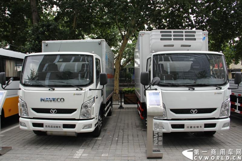 7月17日，南京依维柯在南京正式发布搭载全新动力链——上柴发动机的“超越”全新车型。如此一来，“超越”高端轻卡三条黄金动力链条现已形成，在丰富自身的同时，也为客户带去更多选择。图为现场展出的超越轻卡改装的专用车。