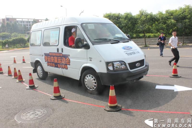 2014福特全顺杯快运快赢运动会的复赛活动已正式启动，从初赛脱颖而出的64支物流代表队伍将继续参与竞赛，角逐最后晋级决赛的名额。图为危机四伏