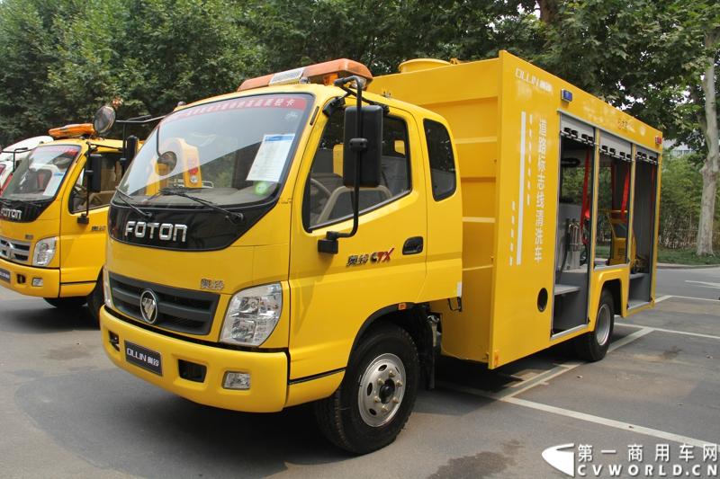 8月26日，福田汽车奥铃品牌2014年中商务会在郑州黄河迎宾馆举行，会议期间还举行了以“科技奥铃 绿动中国”为主题的福田奥铃国IV系列产品发布会，福田奥铃经销商、服务商、专用车厂近300人以及近30家新闻媒体参加了新品发布。图为福田奥铃国IV产品