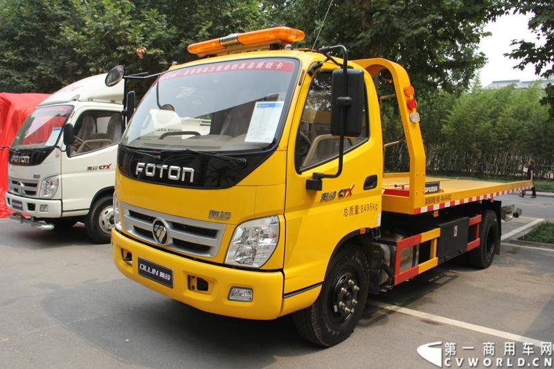 8月26日，福田汽车奥铃品牌2014年中商务会在郑州黄河迎宾馆举行，会议期间还举行了以“科技奥铃 绿动中国”为主题的福田奥铃国IV系列产品发布会，福田奥铃经销商、服务商、专用车厂近300人以及近30家新闻媒体参加了新品发布。图为福田奥铃国IV产品