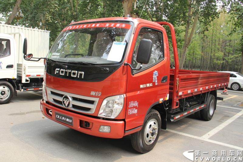 8月26日，福田汽车奥铃品牌2014年中商务会在郑州黄河迎宾馆举行，会议期间还举行了以“科技奥铃 绿动中国”为主题的福田奥铃国IV系列产品发布会，福田奥铃经销商、服务商、专用车厂近300人以及近30家新闻媒体参加了新品发布。图为福田奥铃国IV产品