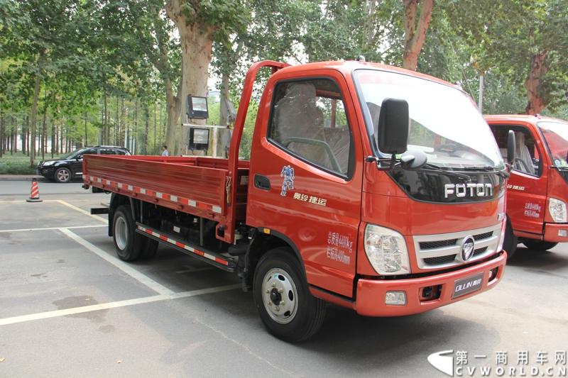 8月26日，福田汽车奥铃品牌2014年中商务会在郑州黄河迎宾馆举行，会议期间还举行了以“科技奥铃 绿动中国”为主题的福田奥铃国IV系列产品发布会，福田奥铃经销商、服务商、专用车厂近300人以及近30家新闻媒体参加了新品发布。图为福田奥铃国IV产品