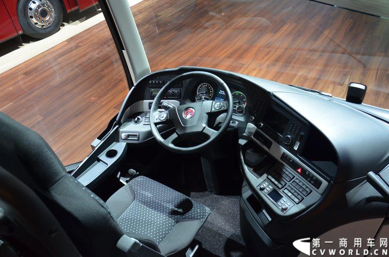 2014 IAA:奔驰Setra S511HD客车