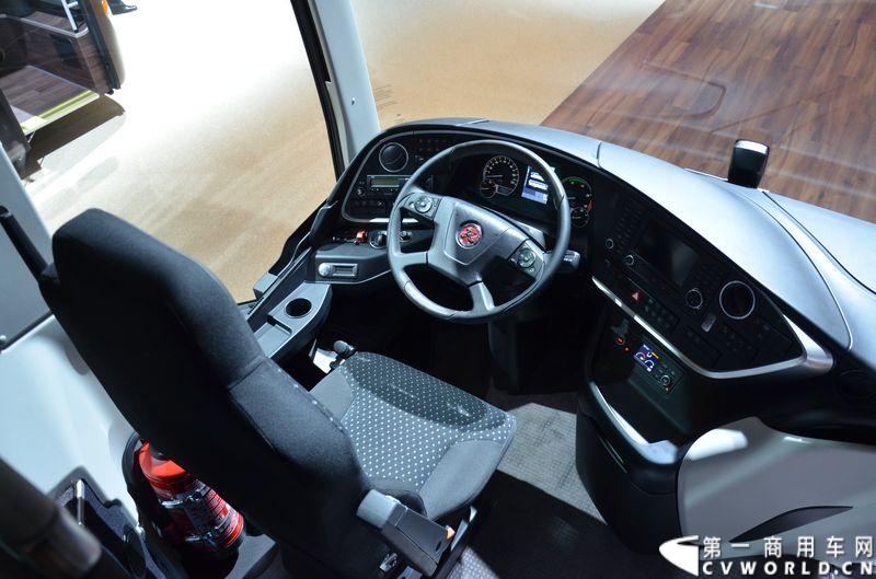 2014 IAA:奔驰Setra S516HDH客车