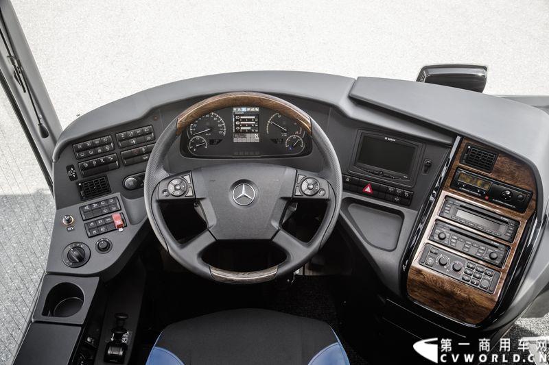 2014 IAA:奔驰Travego Safety Coach