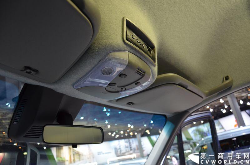 探馆汉诺威之奔驰轻客篇。图为奔驰Sprinter 313 CDI 