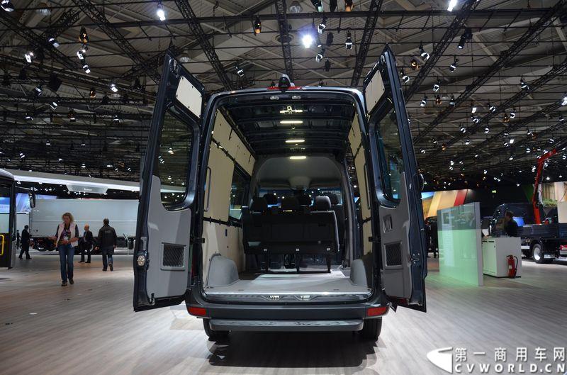 探馆汉诺威之奔驰轻客篇。图为奔驰Sprinter 313