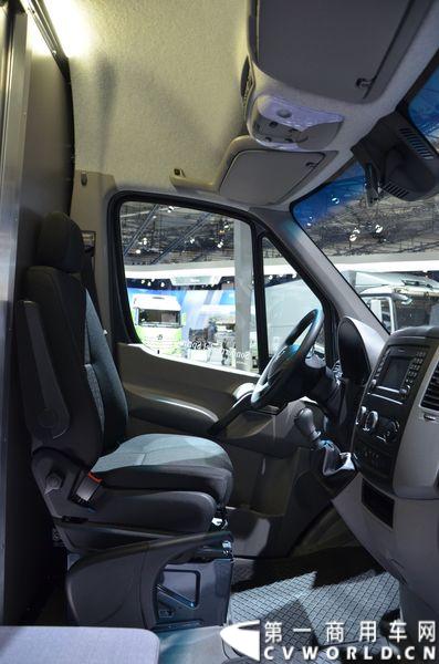 探馆汉诺威之奔驰轻客篇。图为奔驰Sprinter 313 CDI 