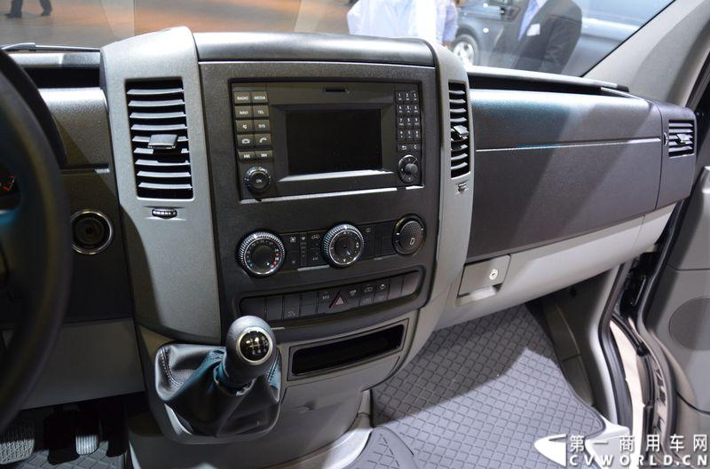 探馆汉诺威之奔驰轻客篇。图为奔驰Sprinter 313 CDI 