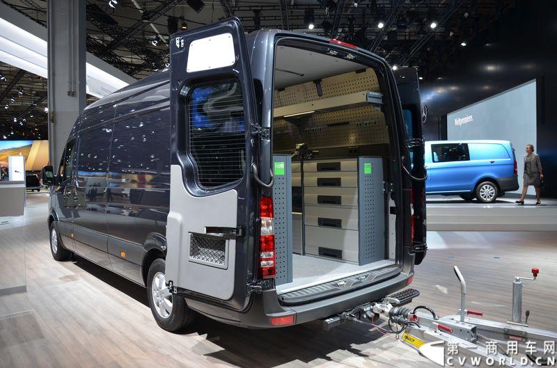 探馆汉诺威之奔驰轻客篇。图为奔驰Sprinter 316 CDI