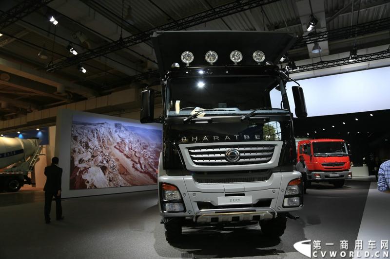 2014汉诺威之最强阵容奔驰卡车篇。图为3143 CM