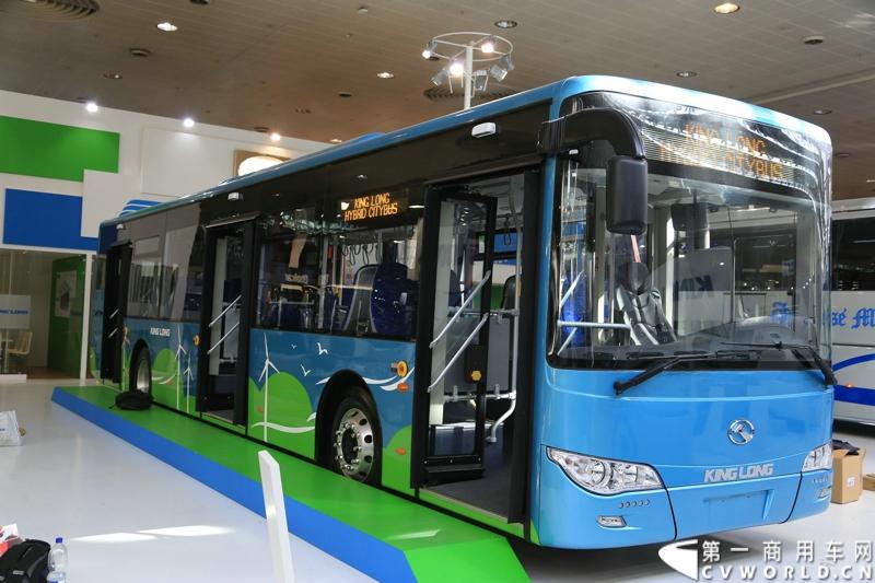 探馆汉诺威之大金龙客车篇。图为大金龙现场展车