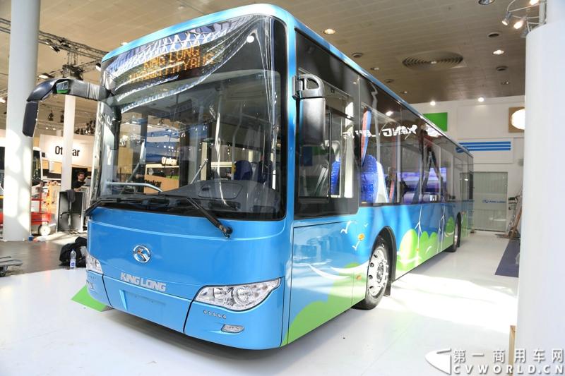 探馆汉诺威之大金龙客车篇。图为大金龙现场展车