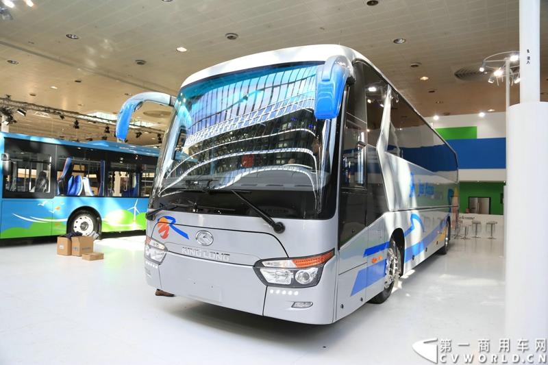 探馆汉诺威之大金龙客车篇。图为大金龙现场展车