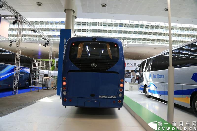 探馆汉诺威之大金龙客车篇。图为大金龙现场展车