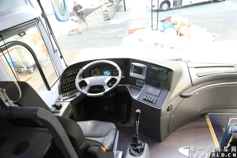 探馆汉诺威之大金龙客车篇。图为大金龙现场展车