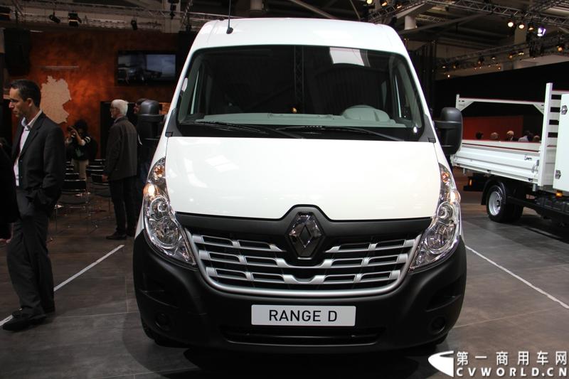 探馆汉诺威之雷诺轻客篇。图为雷诺MASTER 165.35 L3-H2欧系大VAN 
