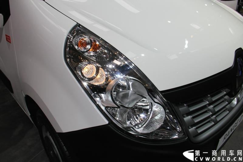 探馆汉诺威之雷诺轻客篇。图为雷诺MASTER 165.35 L3-H2欧系大VAN 