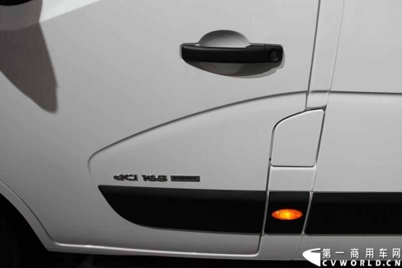 探馆汉诺威之雷诺轻客篇。图为雷诺MASTER 165.35 L3-H2欧系大VAN 