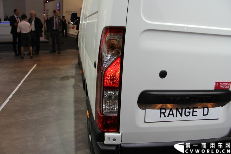 探馆汉诺威之雷诺轻客篇。图为雷诺MASTER 165.35 L3-H2欧系大VAN 