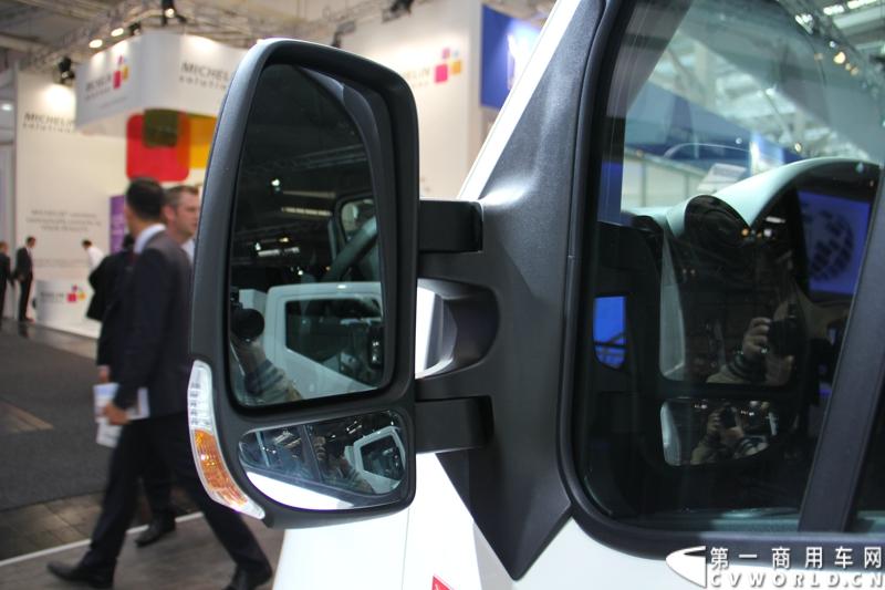 探馆汉诺威之雷诺轻客篇。图为雷诺MASTER 165.35 L3-H2欧系大VAN 