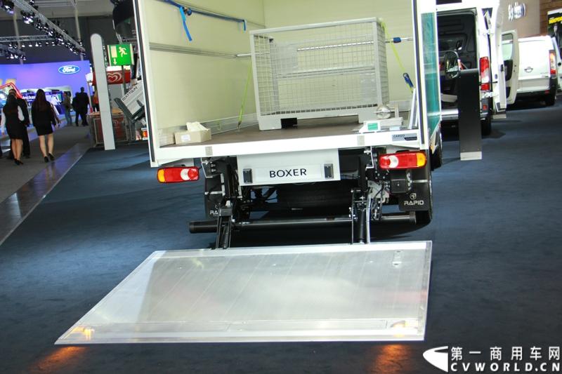 探馆汉诺威之标致轻客篇。图为标致BOXER