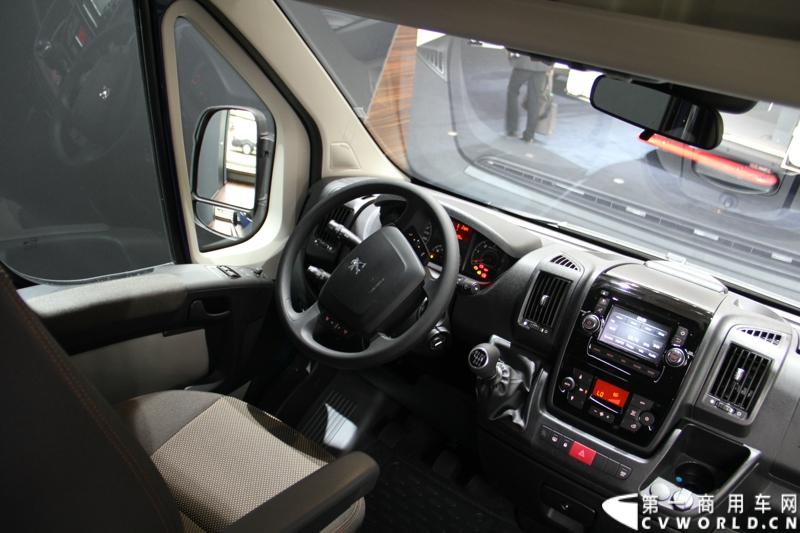 探馆汉诺威之标致轻客篇。图为标致BOXER