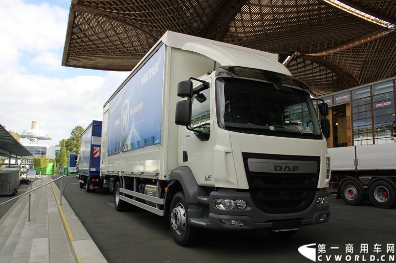探馆汉诺威之橙色风暴达夫篇。图为DAF LF厢式货车