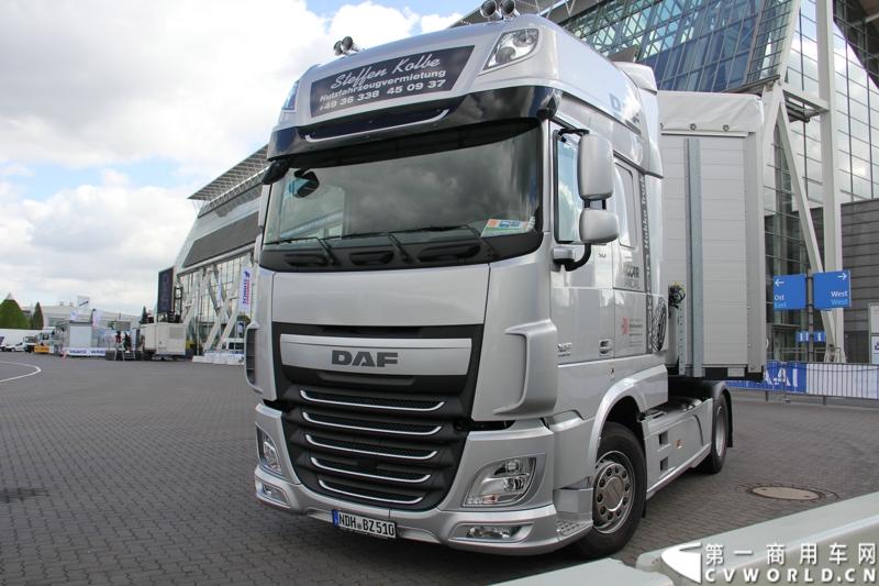 探馆汉诺威之橙色风暴达夫篇。图为荷兰达夫挂车列车 