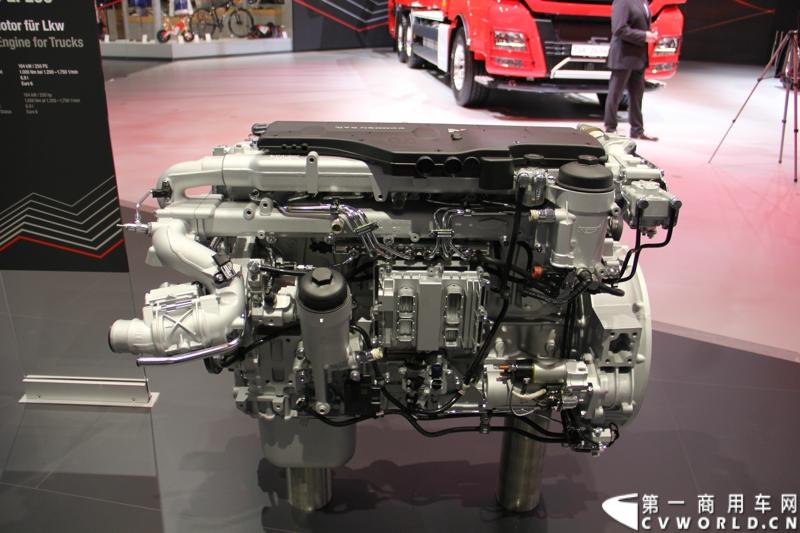 探馆汉诺威之曼全系柴油机及气体机篇。图为7L的MAN D0836 LFL66发动机 