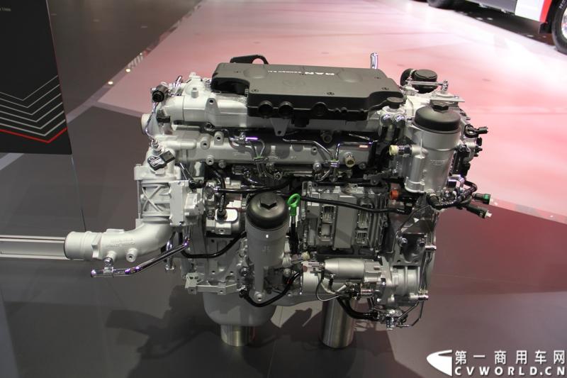 探馆汉诺威之曼全系柴油机及气体机篇。图为MAN D0834 LFL66欧六发动机 