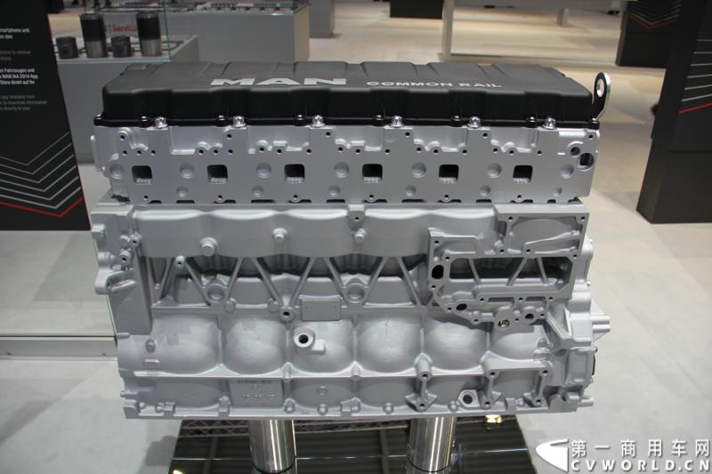 探馆汉诺威之曼全系柴油机及气体机篇。图为MAN D2066发动机缸体 