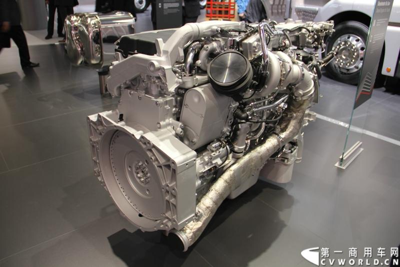 探馆汉诺威之曼全系柴油机及气体机篇。图为MAN D2676 LF25欧六柴油发动机 