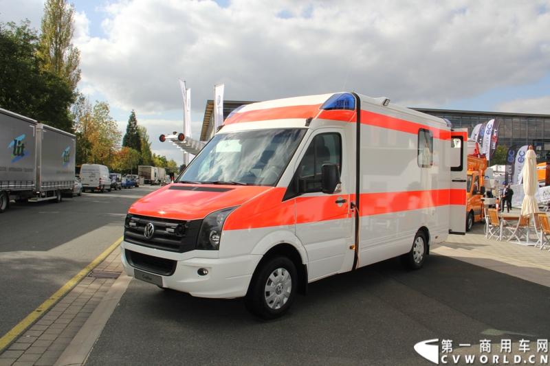 探馆汉诺威之现代轻型商用车篇。图为大众CRAFTER改装的救护车