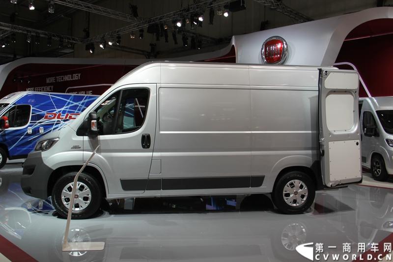 探馆汉诺威之菲亚特轻客篇。图为菲亚特DUCATO大VAN