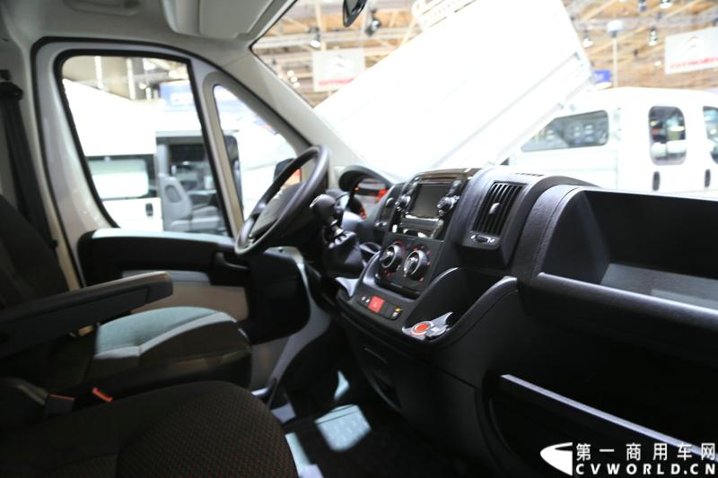 探馆汉诺威之雪铁龙轻型商用车篇。图为berlingo