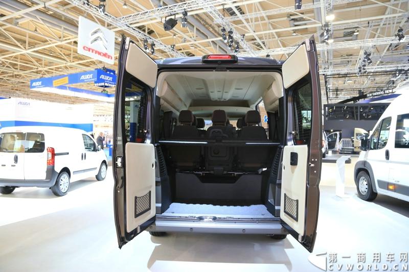 探馆汉诺威之雪铁龙轻型商用车篇。图为灰色jumper 