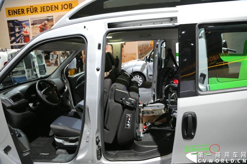 探馆汉诺威之欧宝轻型商用车篇。图为欧宝combo 