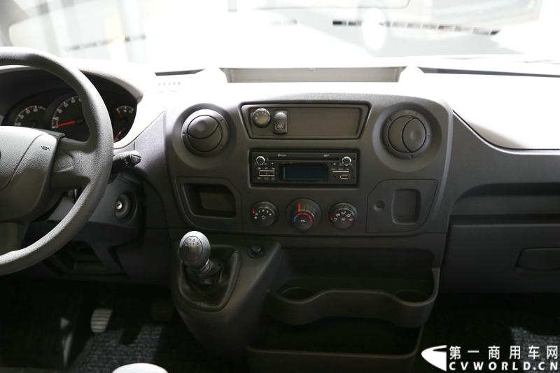 探馆汉诺威之欧宝轻型商用车篇。图为欧宝MOVANO 