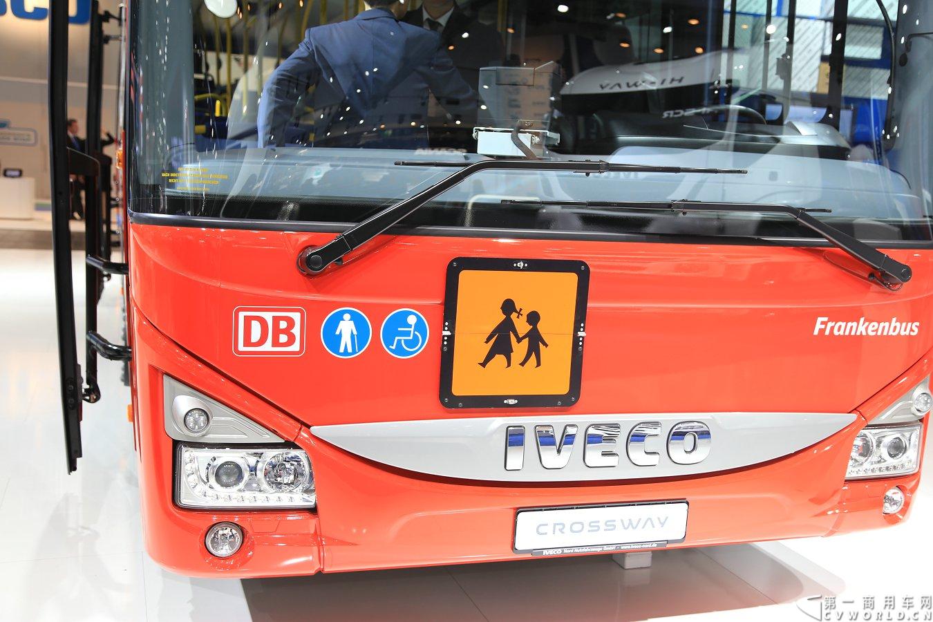 探馆汉诺威之依维柯篇。图为依维柯巴士