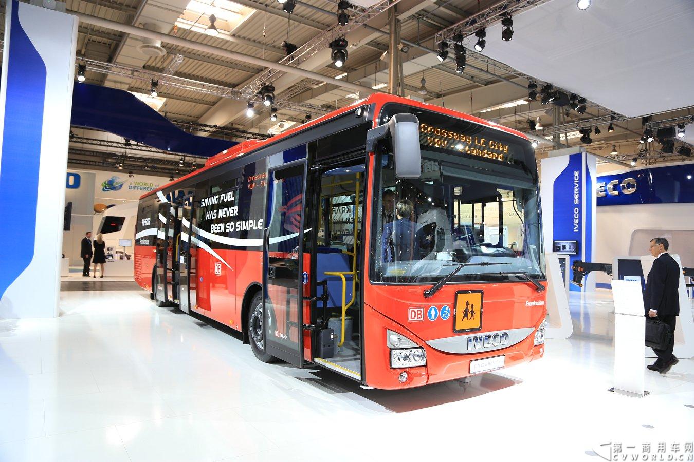 探馆汉诺威之依维柯篇。图为依维柯巴士