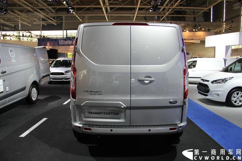 探馆汉诺威之福特全顺轻型商用车篇。图为2013年度VAN——全顺Custom 