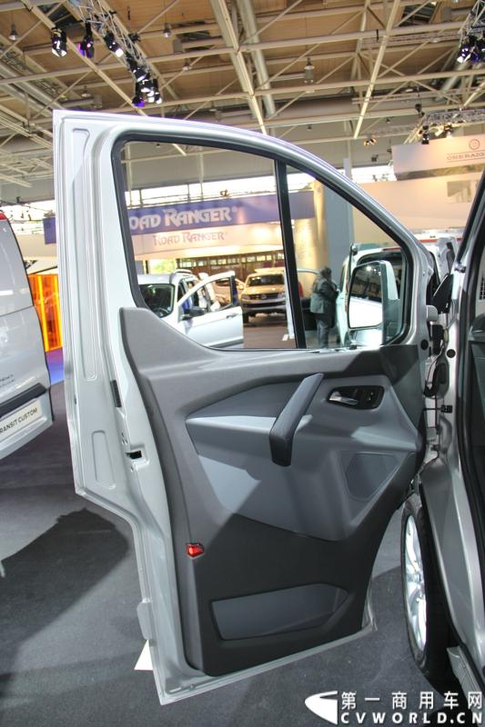 探馆汉诺威之福特全顺轻型商用车篇。图为2013年度VAN——全顺Custom 