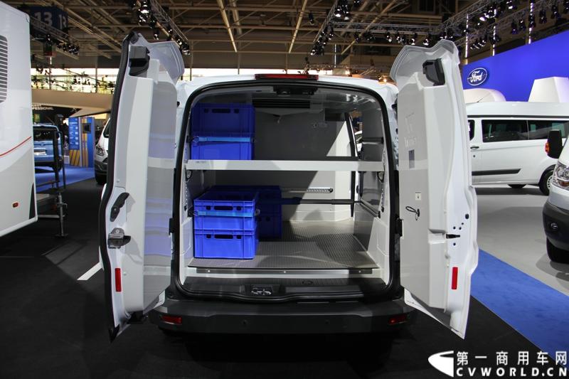 探馆汉诺威之福特全顺轻型商用车篇。图为2014年度VAN——全顺Connect 
