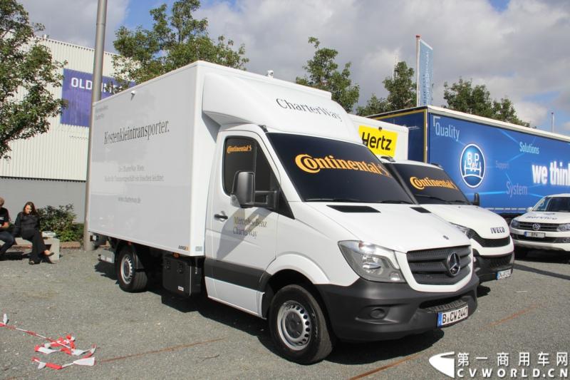 探馆汉诺威之最强阵容奔驰卡车篇。图为奔驰SPRINTER轻型商用车