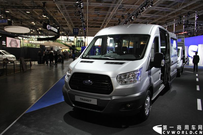 探馆汉诺威之福特全顺轻型商用车篇。图为福特全顺客货两用车 