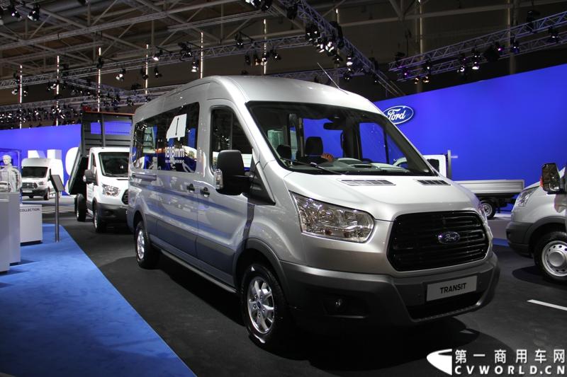 探馆汉诺威之福特全顺轻型商用车篇。图为福特全顺客货两用车 