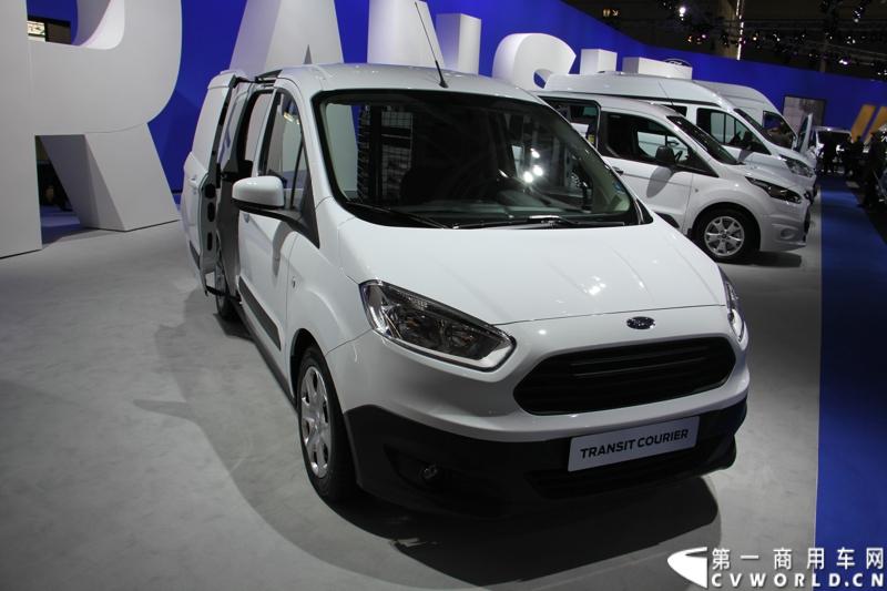 探馆汉诺威之福特全顺轻型商用车篇。图为全顺Courier 